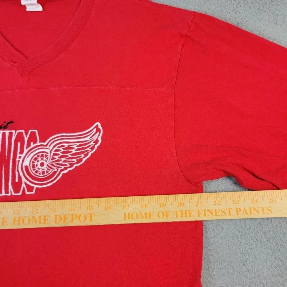 Vintage 90's NHL Detroit Red Wings T-Shirt Men's Size L Short Sleeve Vneck Red - Picture 6 of 9